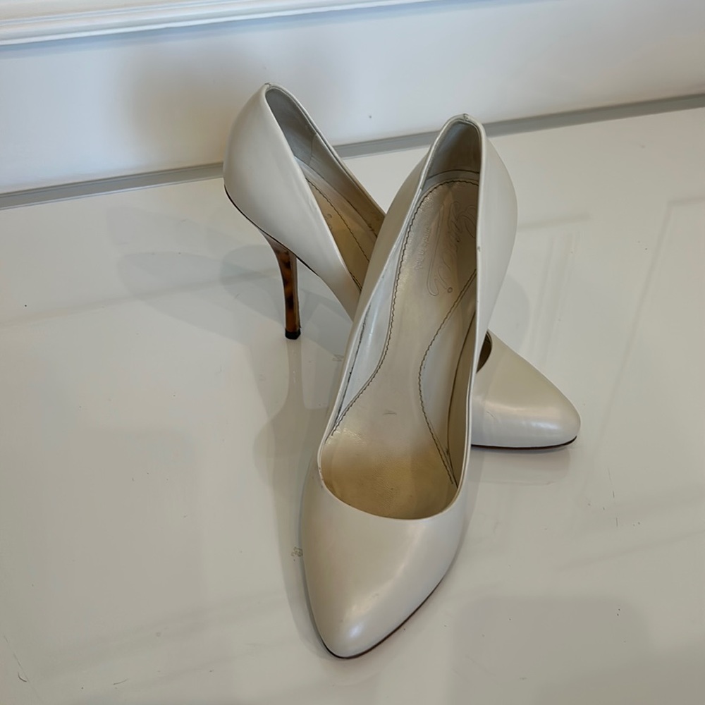 Gucci Ivory Pumps Size 7.5